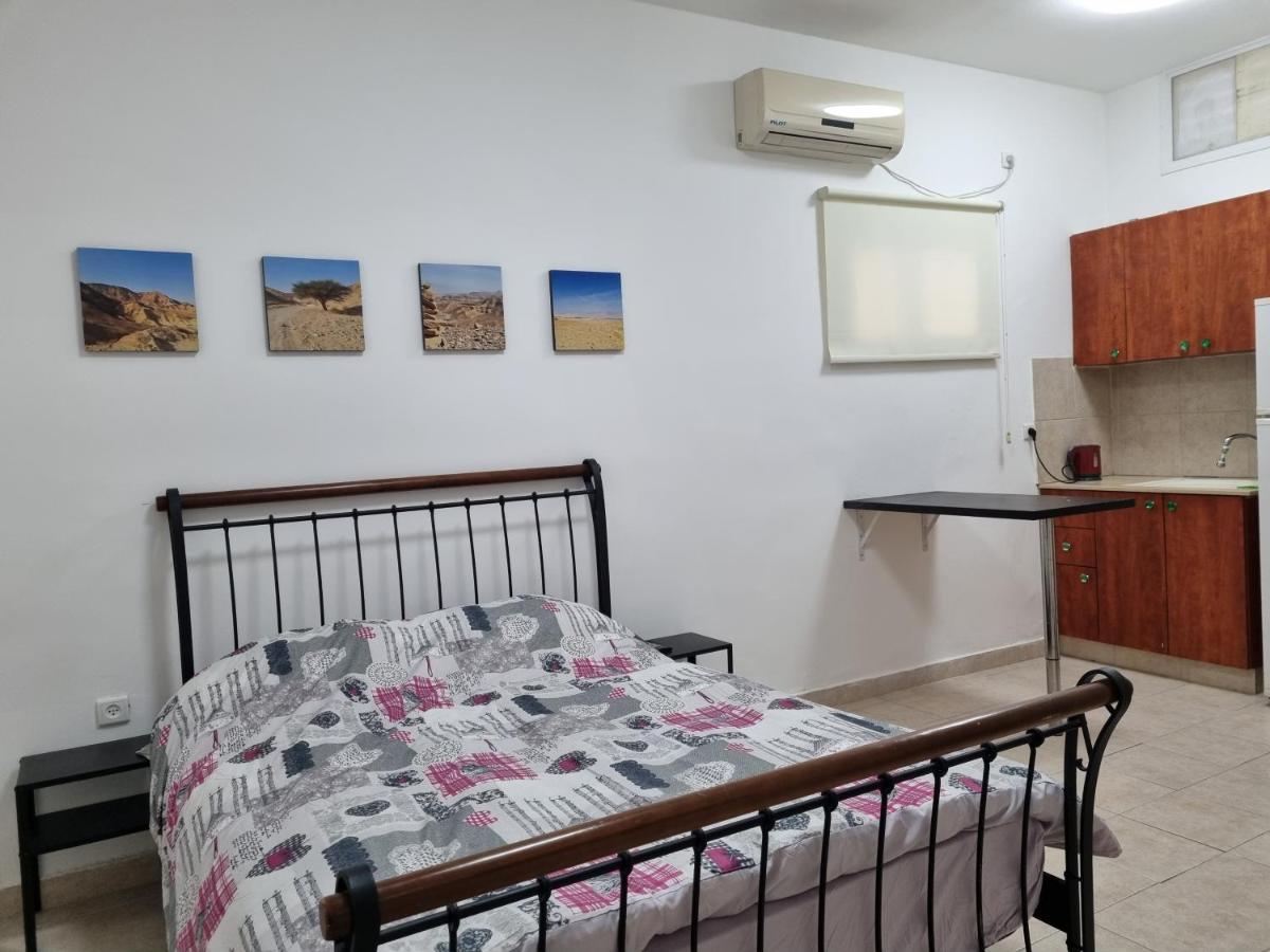 הבית באלרואי Apartamento Rishon LeZion Exterior foto
