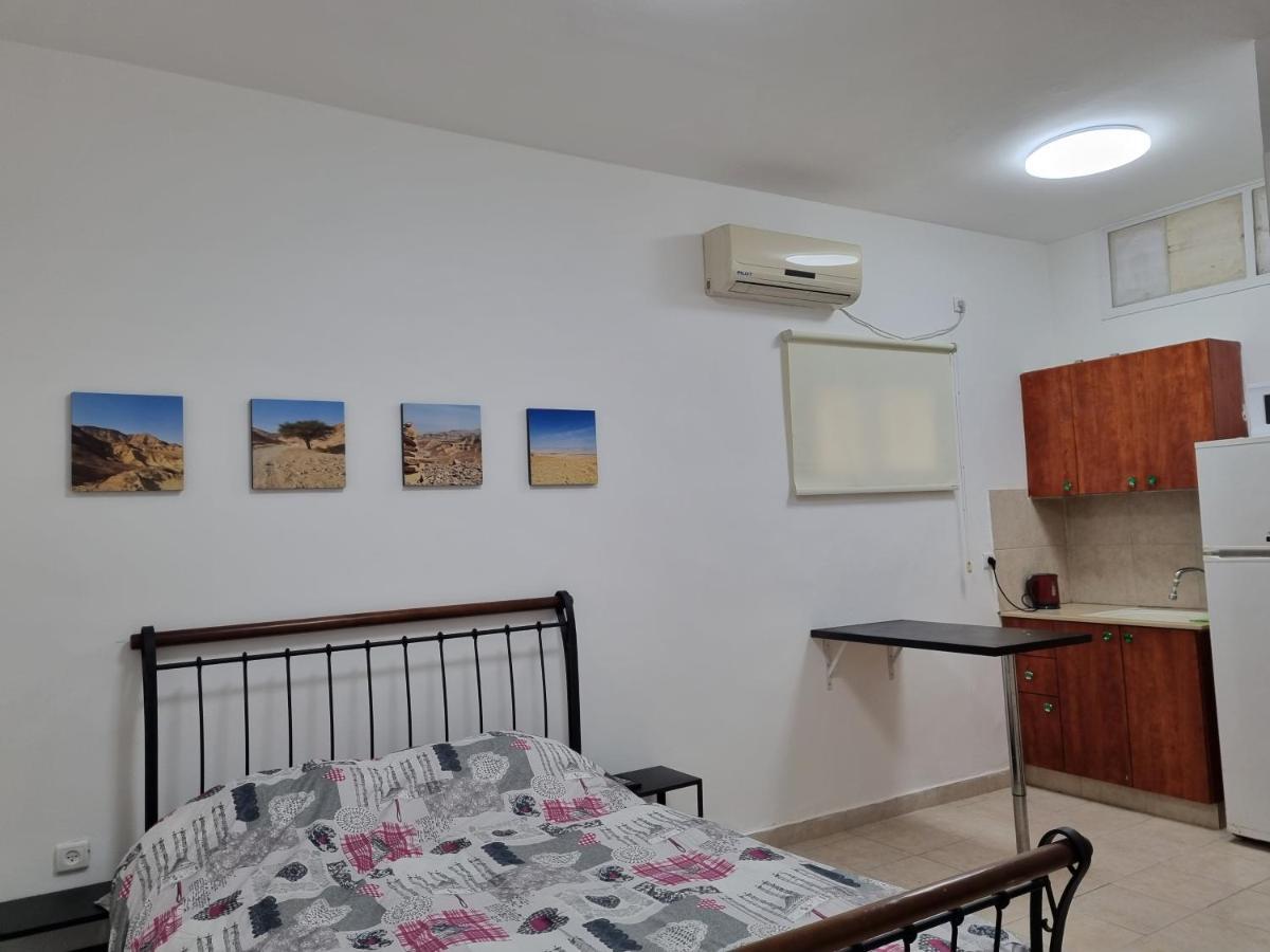 הבית באלרואי Apartamento Rishon LeZion Exterior foto